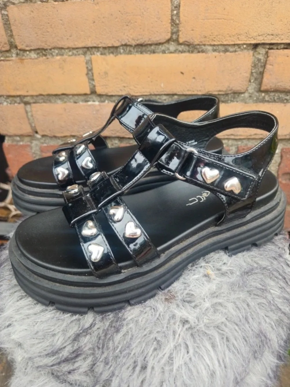 N/A stylish black